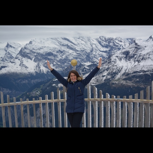 Meet your Posher, Renee - Picture 1 of 1